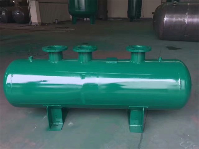 1679991473376569.jpeg 袁州袁州袁州蒸汽分气缸1.jpeg